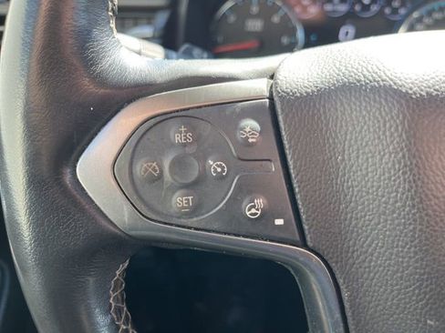 Used 2019 Chevrolet Suburban Premier image 25