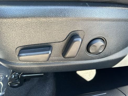 Used 2024 Kia Soul GT-Line w/ Option Group 020 FWD image 18