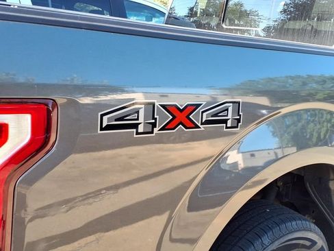 Used 2015 Ford F150 XLT w/ Equipment Group 302A Luxury AWD/4WD image 10