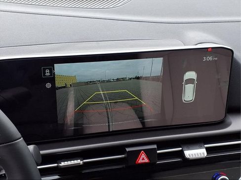 New 2026 Kia Sportage EX FWD image 9