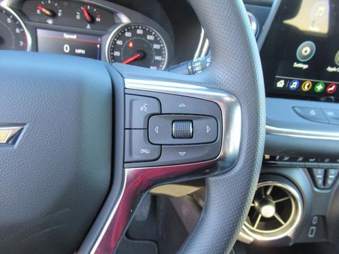 New 2025 Chevrolet Blazer LT FWD image 18