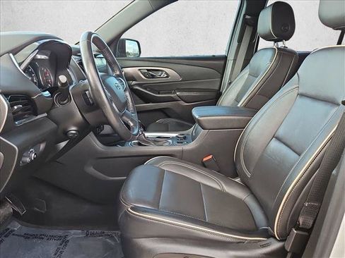 Used 2022 Chevrolet Traverse Premier w/ Redline Edition AWD/4WD image 16