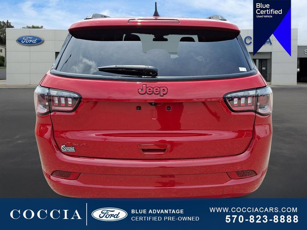 Used 2023 Jeep Compass Limited AWD/4WD image 5