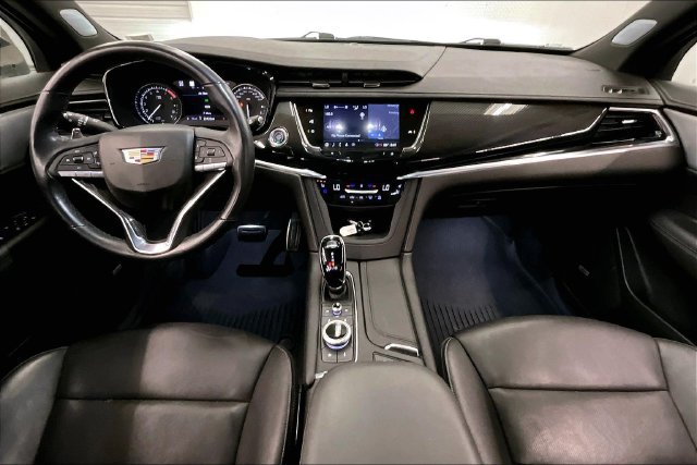 Used 2024 Cadillac XT6 Sport w/ Technology Package AWD/4WD image 18