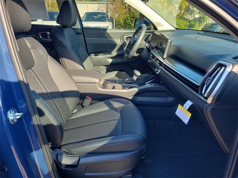 New 2026 Kia Sorento S image 7