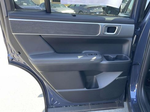 Certified 2025 Hyundai Santa Fe Limited image 15