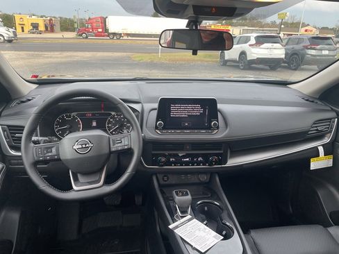 New 2026 Nissan Rogue SV image 12