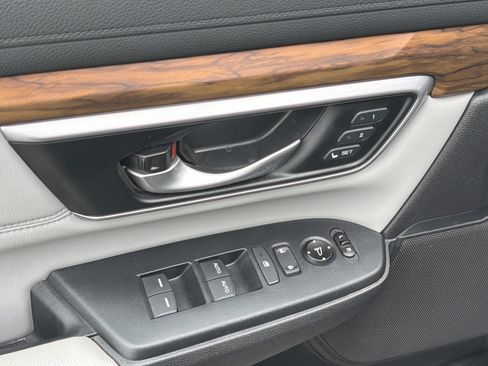 Used 2017 Honda CR-V EX-L image 16