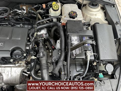 Used 2011 Chevrolet Cruze LT image 36
