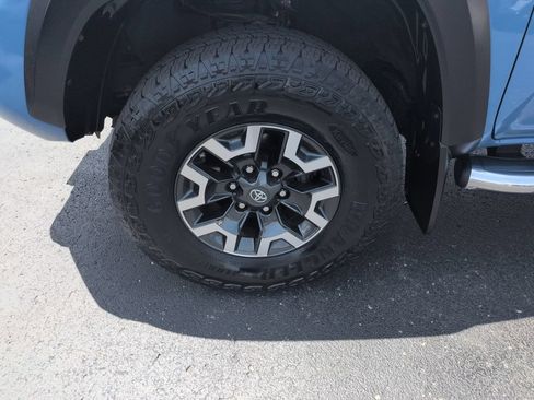 Used 2019 Toyota Tacoma TRD Off-Road AWD/4WD image 27
