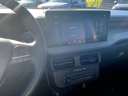 Used 2025 Ford Maverick Lobo AWD/4WD image 6