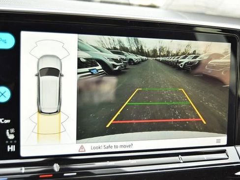 New 2026 Volkswagen Atlas SEL image 13