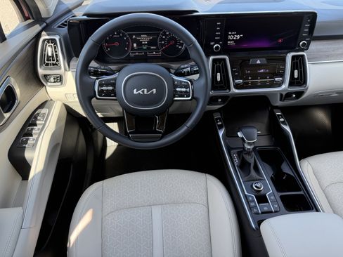 Used 2023 Kia Sorento EX FWD image 15