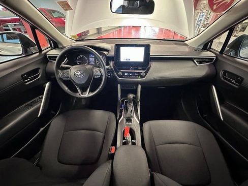 Certified 2023 Toyota Corolla Cross LE image 12