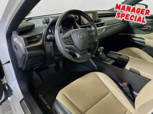 Used 2019 Lexus ES 350 w/ Premium Package FWD image 10