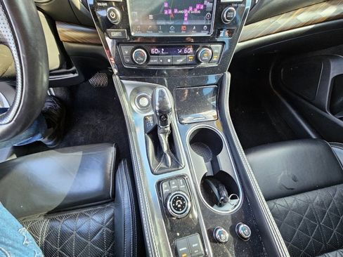 Used 2016 Nissan Maxima Platinum FWD image 19