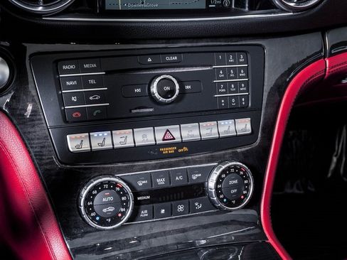 Used 2018 Mercedes-Benz SL 450 image 27