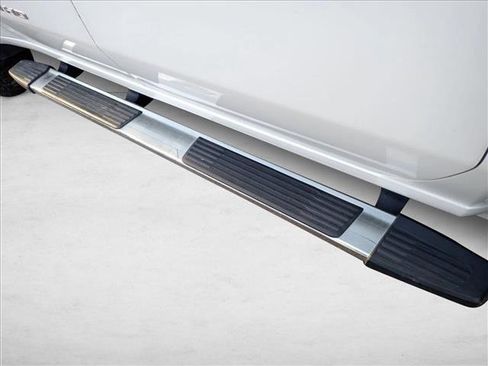 Used 2022 GMC Sierra 3500 Denali w/ Denali Ultimate Package image 8