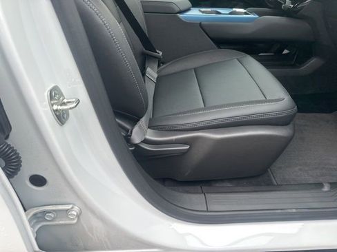 New 2026 Chevrolet Equinox EV LT image 33