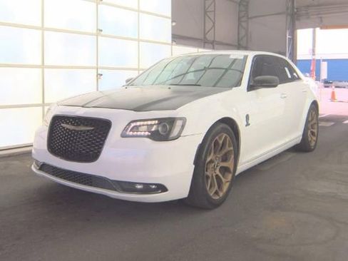 Used 2016 Chrysler 300 S image 1
