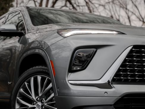 New 2026 Buick Enclave Avenir w/ Super Cruise Package image 3