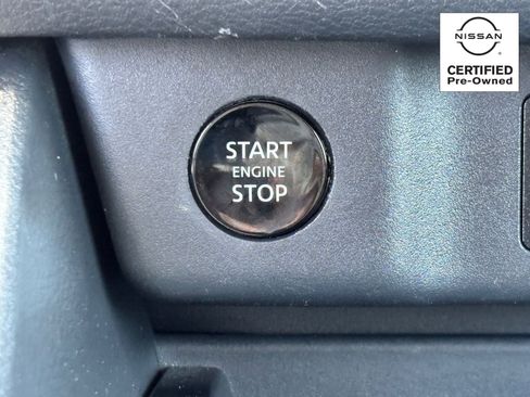 Certified 2025 Nissan Rogue SV FWD image 22