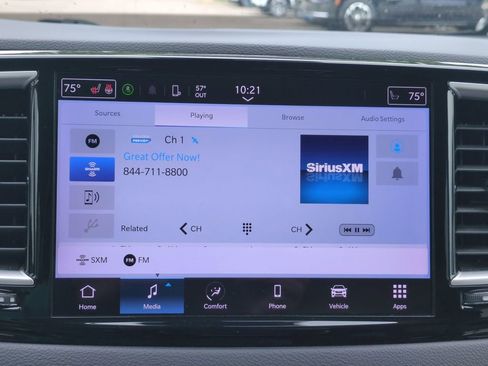 Used 2023 Chrysler Pacifica Touring-L FWD image 23