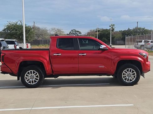 Used 2024 Toyota Tacoma Limited w/ Limited Package (LT) image 4