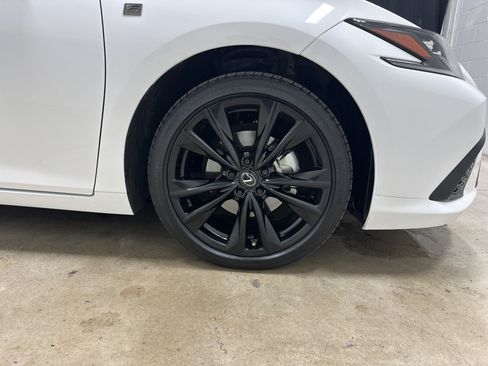 Used 2025 Lexus ES 350 w/ Accessory Package (Z1) FWD image 13