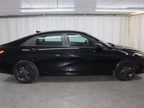 Used 2021 Hyundai Elantra SEL FWD image 7