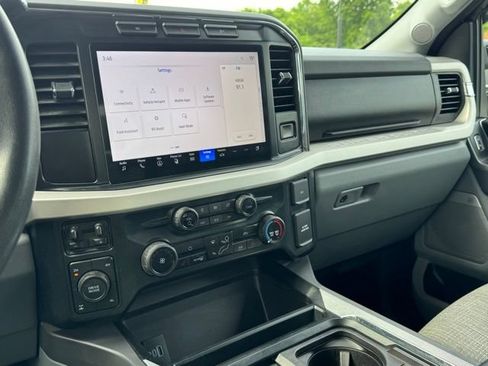 Used 2023 Ford F250 XLT w/ XLT Premium Package AWD/4WD image 23