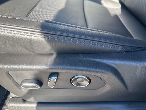 New 2025 GMC Sierra 2500 Denali w/ Denali Reserve Package image 17