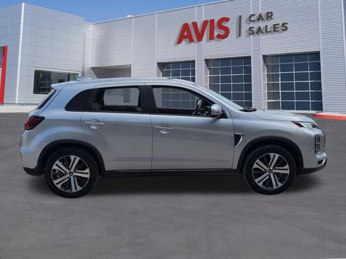 Used 2025 Mitsubishi Outlander Sport SE AWD/4WD image 5