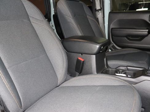 Used 2024 Jeep Wrangler Unlimited AWD/4WD image 23