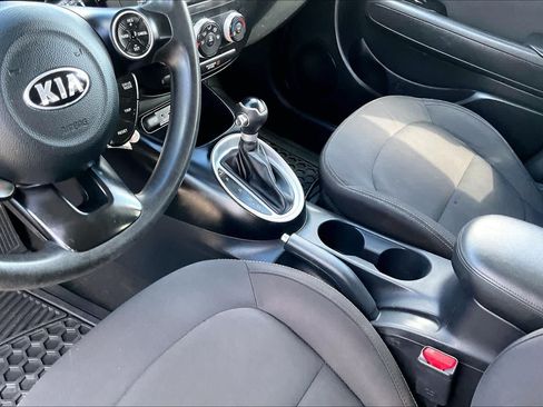 Used 2019 Kia Soul FWD image 15