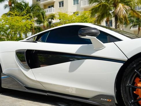 Used 2019 McLaren 600LT RWD image 36