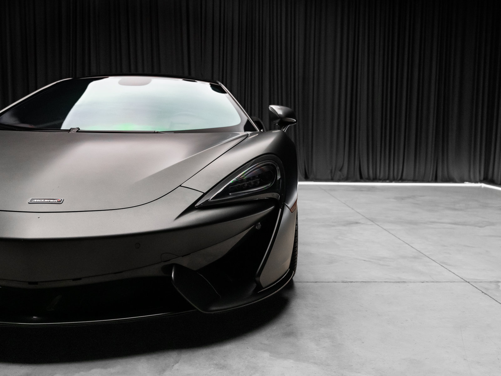 Used 2017 McLaren 570S RWD image 24