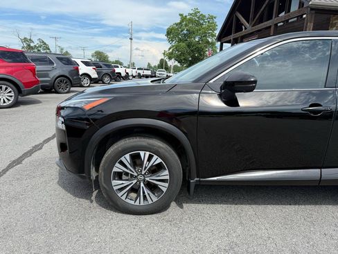 Used 2021 Nissan Rogue SV FWD image 28