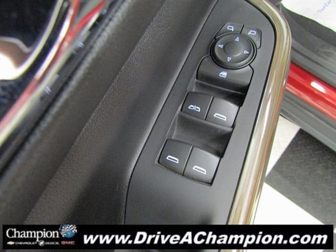 Used 2023 GMC Acadia SLE image 20