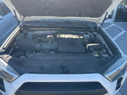 Used 2021 Toyota 4Runner TRD Off-Road Premium w/ Moonroof Package AWD/4WD image 8