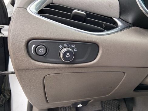 Used 2020 Chevrolet Malibu LT image 43