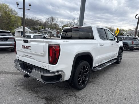 Used 2022 GMC Sierra 1500 SLT w/ SLT Premium Plus Package image 3