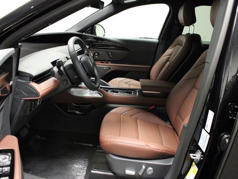 New 2026 Lincoln Nautilus Reserve w/ Jet Appearance Package image 15