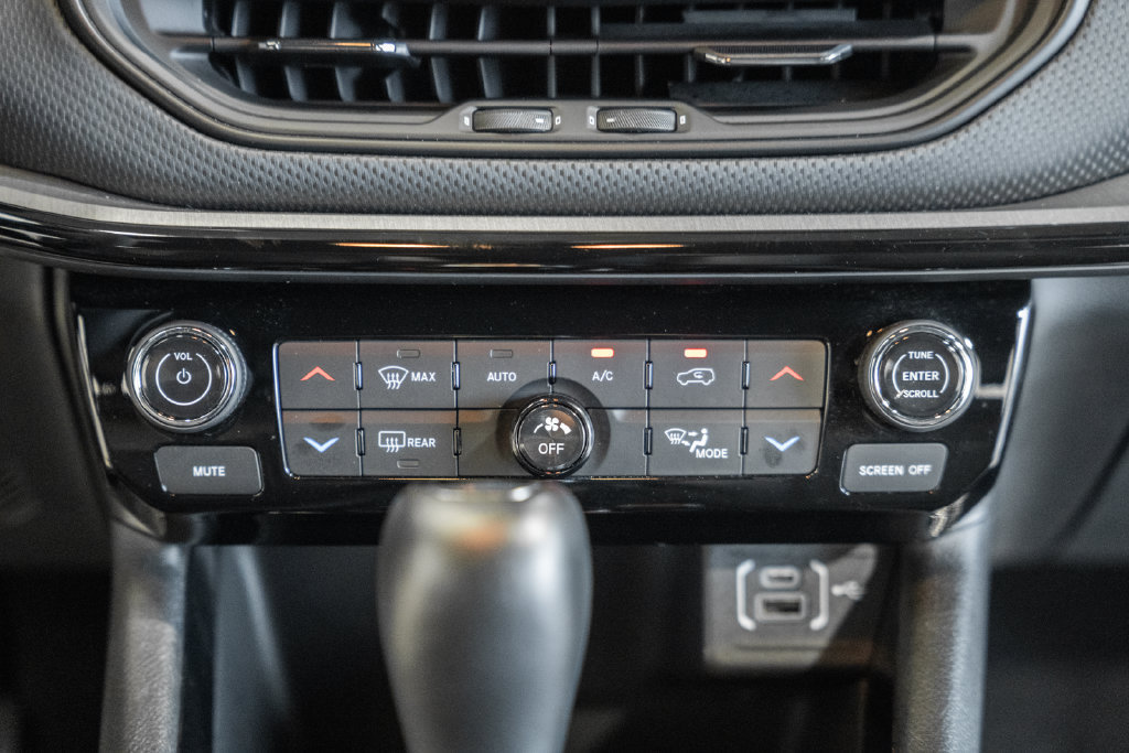 Certified 2025 Jeep Compass Trailhawk AWD/4WD image 24