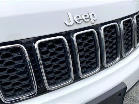 Used 2020 Jeep Grand Cherokee Limited w/ Trailer Tow Group IV image 31