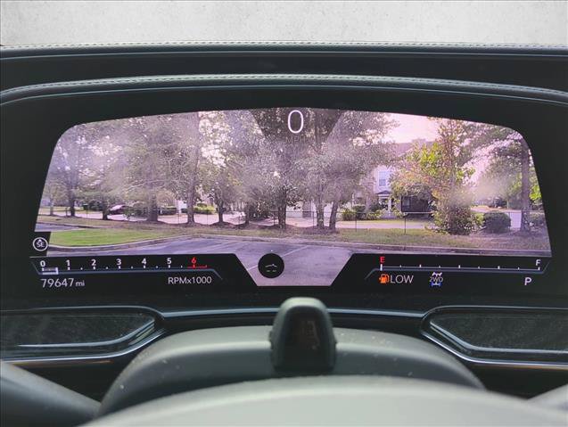 Used 2023 Cadillac Escalade Premium Luxury AWD/4WD image 12