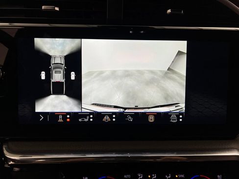 Used 2025 GMC Sierra 1500 Denali w/ Technology Package AWD/4WD image 63