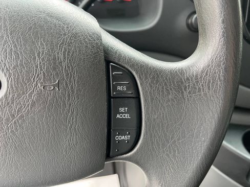 Used 2007 Ford E-350 and Econoline 350 XLT image 16