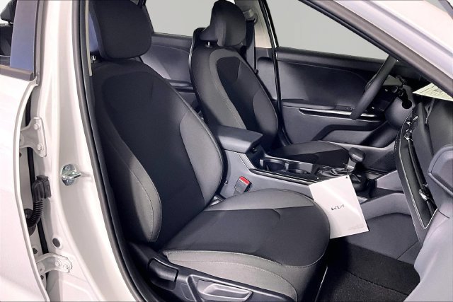 New 2026 Kia K4 FWD image 12