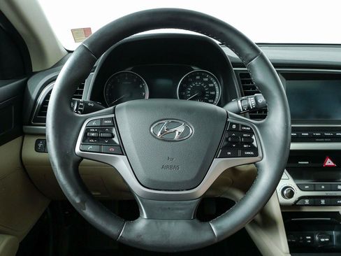 Used 2017 Hyundai Elantra Value Edition FWD image 9